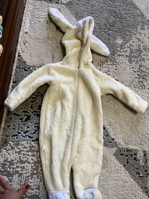 За все куртки 12000