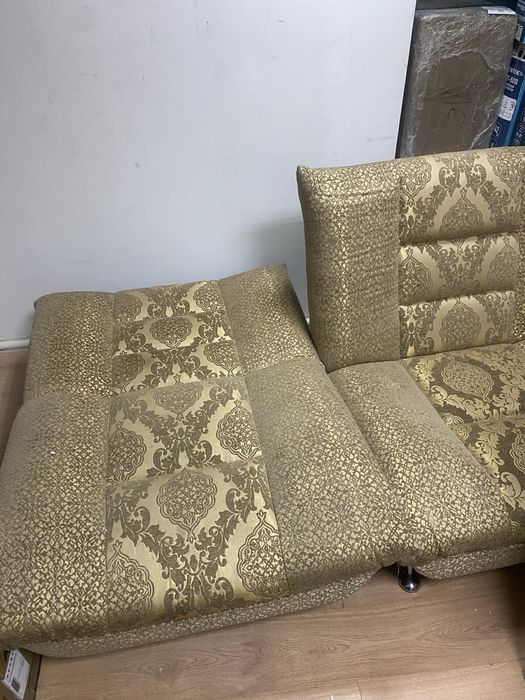 Диван хорошый…..