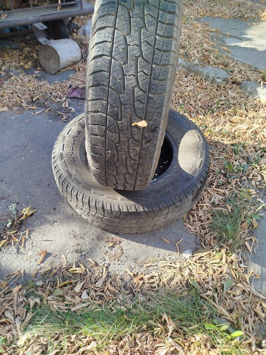 Продаю шины на уаз 235/75/R16