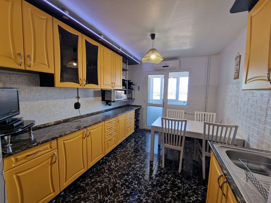 Apartament de inchirat 3 camere+dressing