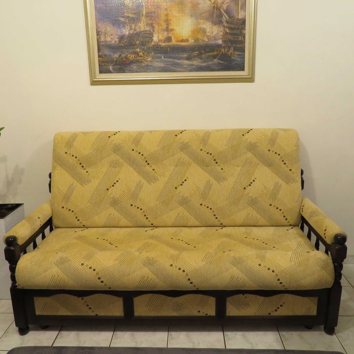 Троен диван и фотьойл масив орех 180/80 и 78/75 функция сън безупречен