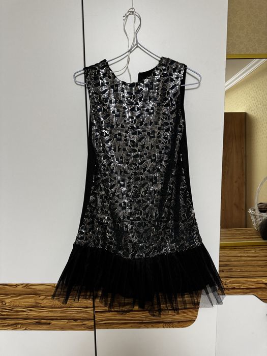 Платья отдам за шоколадку