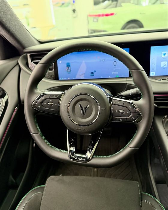 Voyah Free HYBRID 4WD 200km/318 km От 36,500/41,500 В наличии в Ташкен