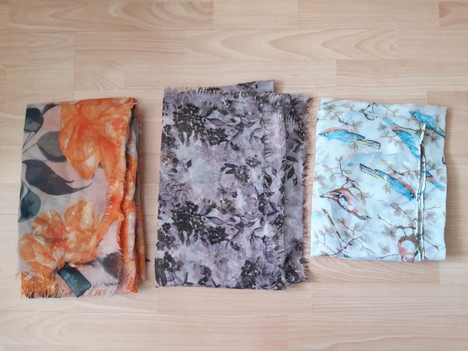 Лот 4 броя цветни тънки шалове