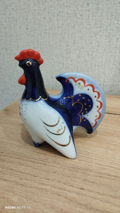 Форфоровые статуэтки