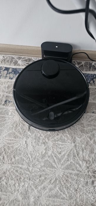 Продам робот пылесос xiome