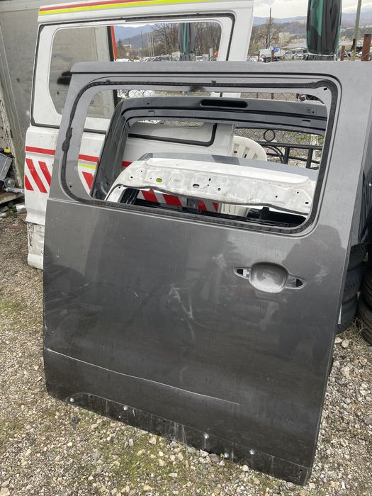 Дясна Плъзгаща Врата EXPERT PROACE 16- VIVARO 19- 2бр.