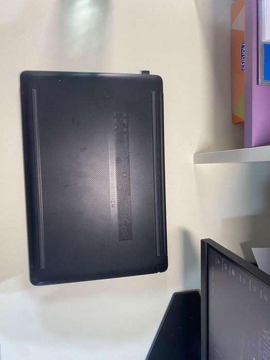 Laptop HP – Intel Celeron N4020 / SSD 256GB Samsung / Stare foarte bună