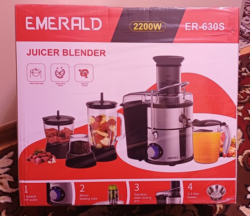 Кухонный комбайн блендер.