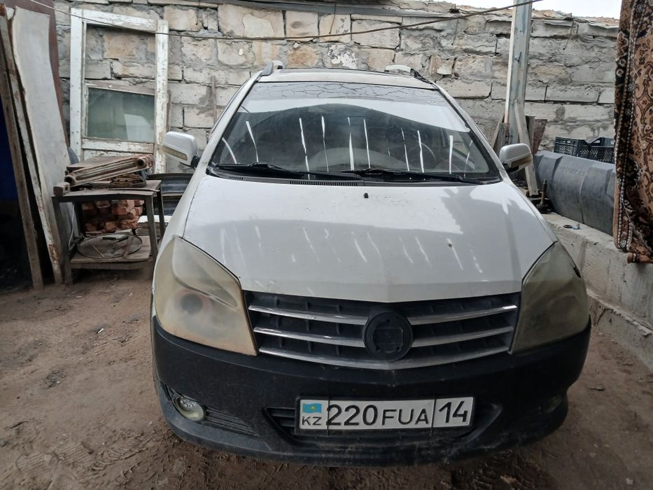 Продам машину geely
