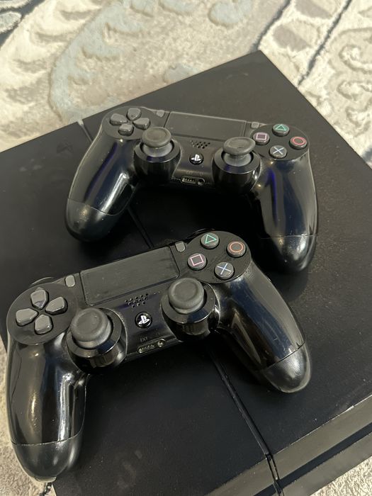 Продам PS/4  с хорошем состоянии