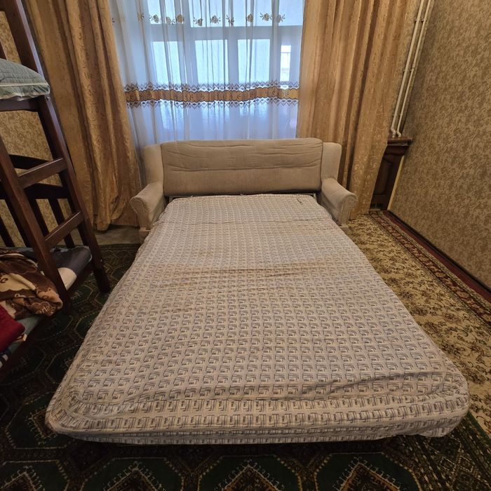 Диван сотилади темир каркас кровать