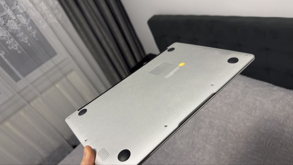 Laptop ultraportabil nJoy Aerial