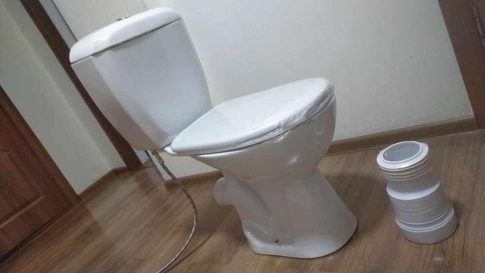 Продам унитаз в хорошо состояни.