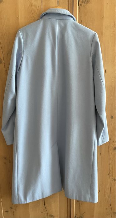 Пальто женское голубое