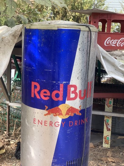 Продается холодильникREDBULL рабочее состояние 8/10 БУ договорная цена