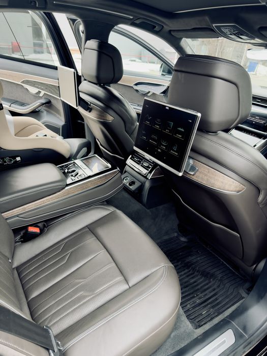 Vand Audi A8 50 TDI / 120.000km / Individual / HUD / TV / FULL 39.900€