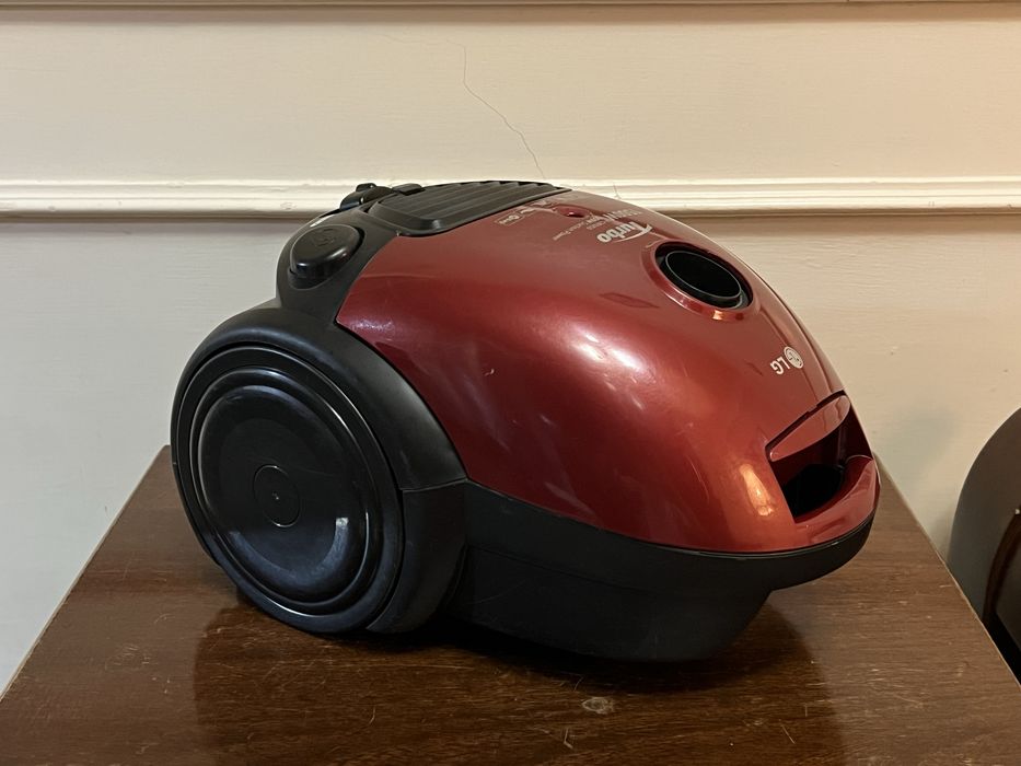 Пылесос LG V-CP3E52SD