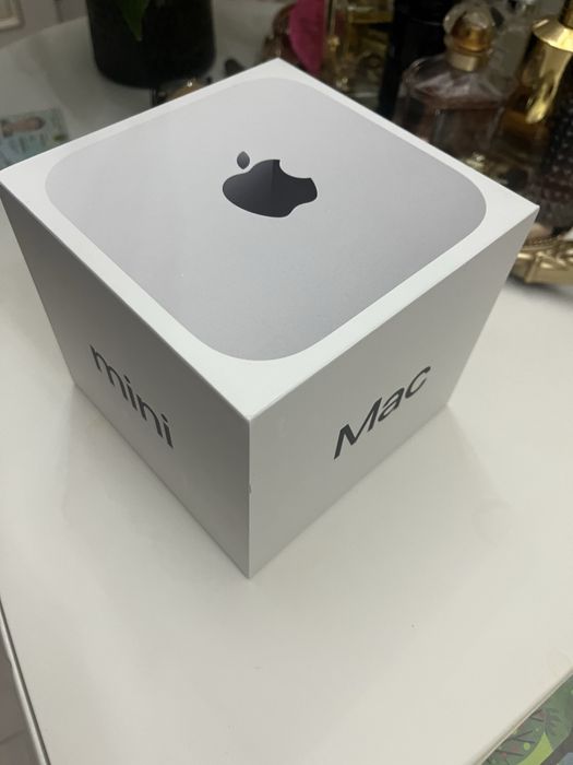 Mac mini m4  16/256