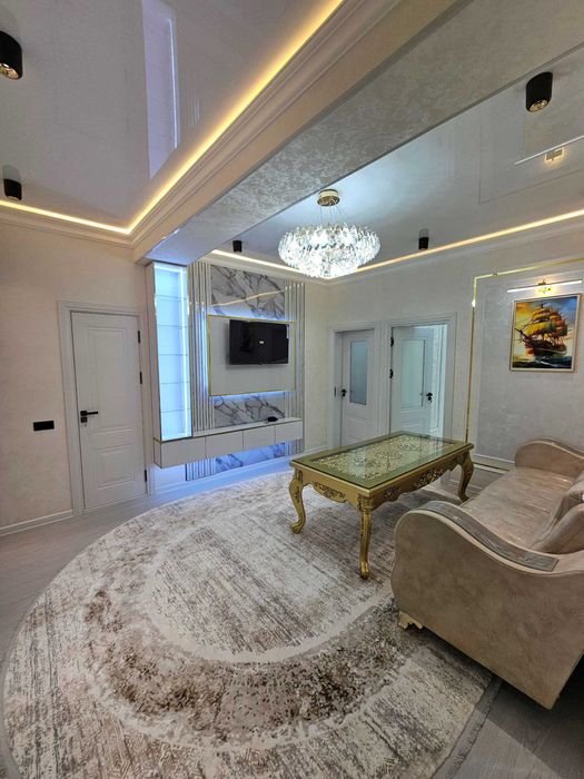 3 хона + холл квартира сотилади.Ор:Горгаз Кодак