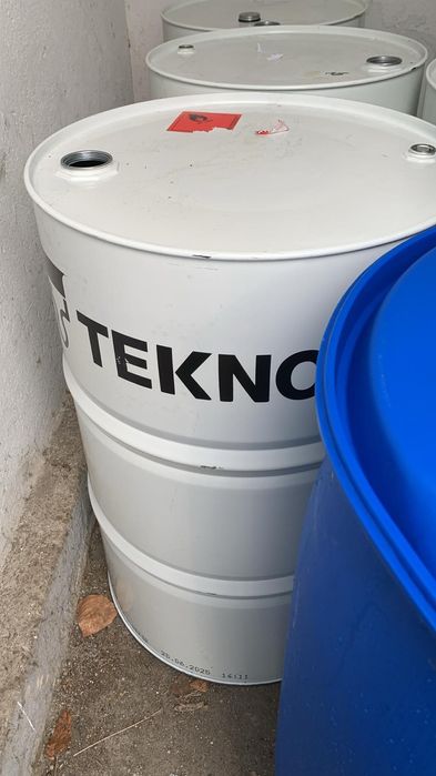 Butoi de  tabla 200 litri impecabil