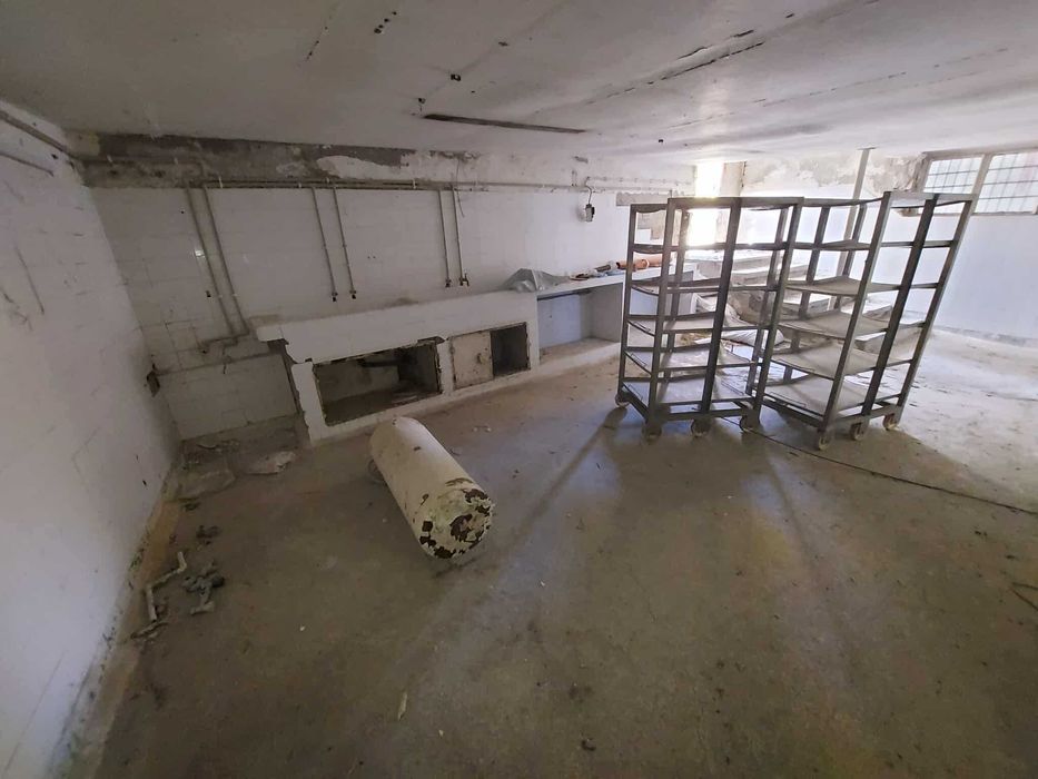 Продава се Промишлена сграда в с. Момино, Област Търговище - 570 кв.м за 188 €/кв.м - Снимка #5