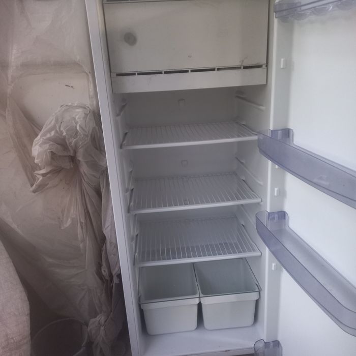 Холодильники нерабочие на запчасти.
