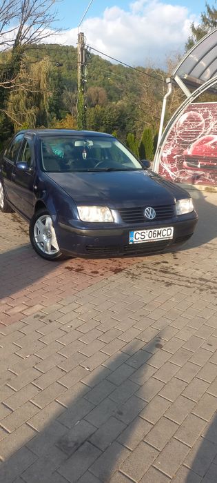 Vind VW Bora 1.6 16v benzină an 2001