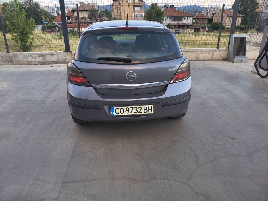 Opel Astra H 1.7  Дизел