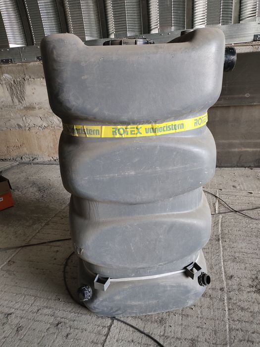 Емкость, бочка для сбора дождевой воды