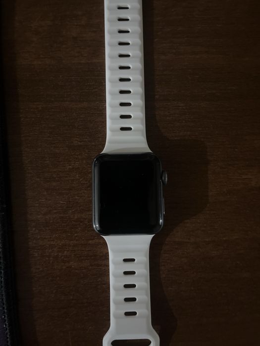 Продам Apple watch 3 series 42mm