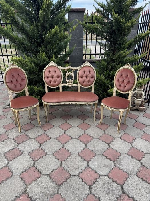 Bancuta si doua scaune stil Louis XVI