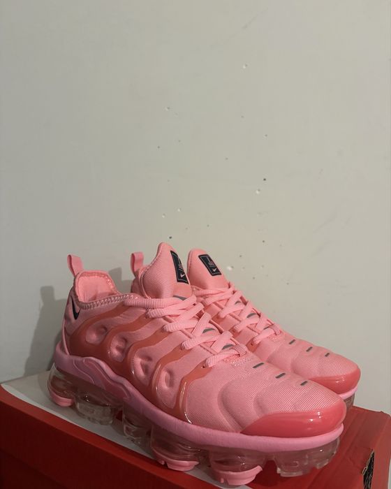 Nike Air VaporMax Plus Pink (Bubblegum/Hot Pink)- 37.5,40