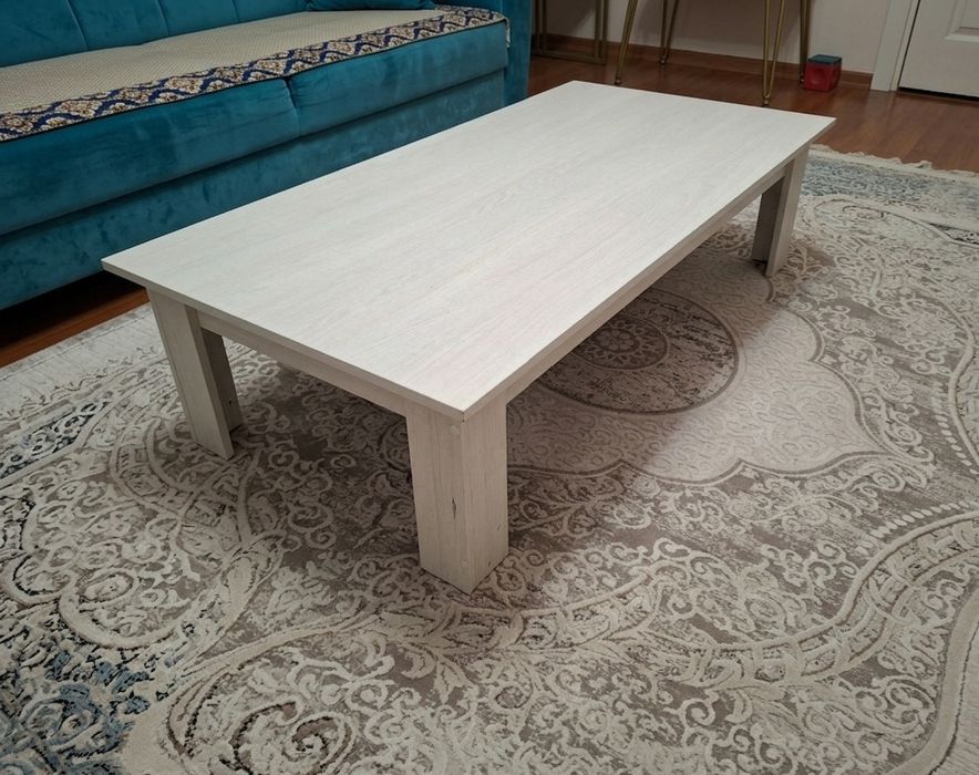 Продаётся низкий стол для гостей/дастархана.
Светлый цвет, аккуратный