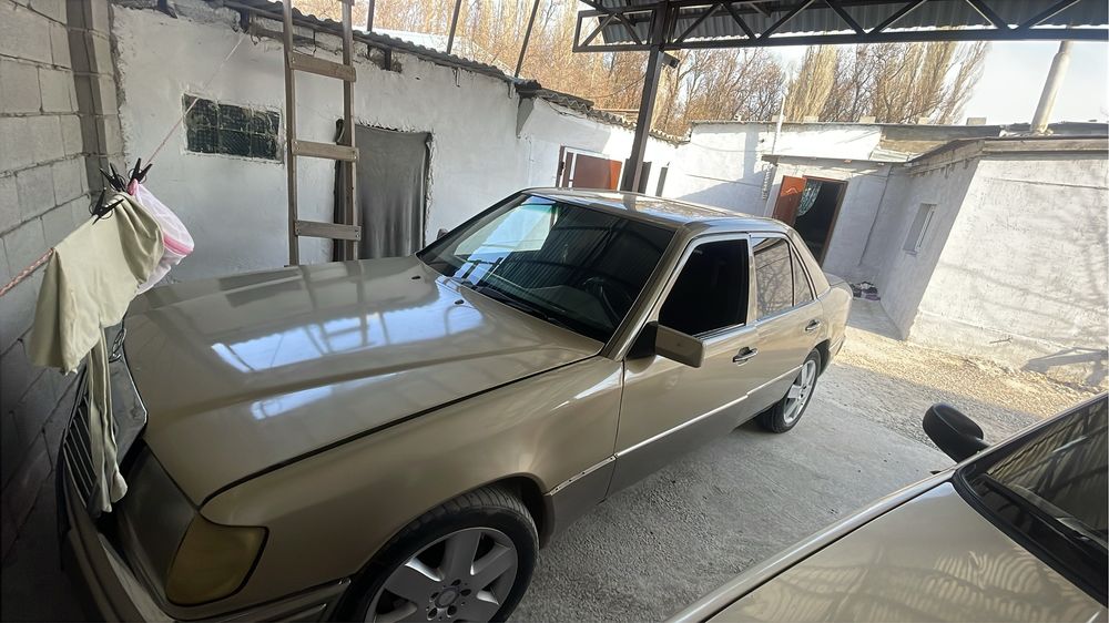 Мерс 230 124кузов продам срочно