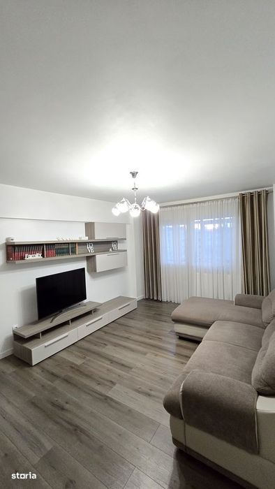 Apartament 3 camere decomandat, renovat, 2 bai, loc parcare, Gavana 3