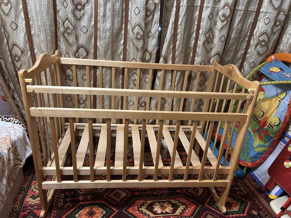 Продам кроватку Наша мама