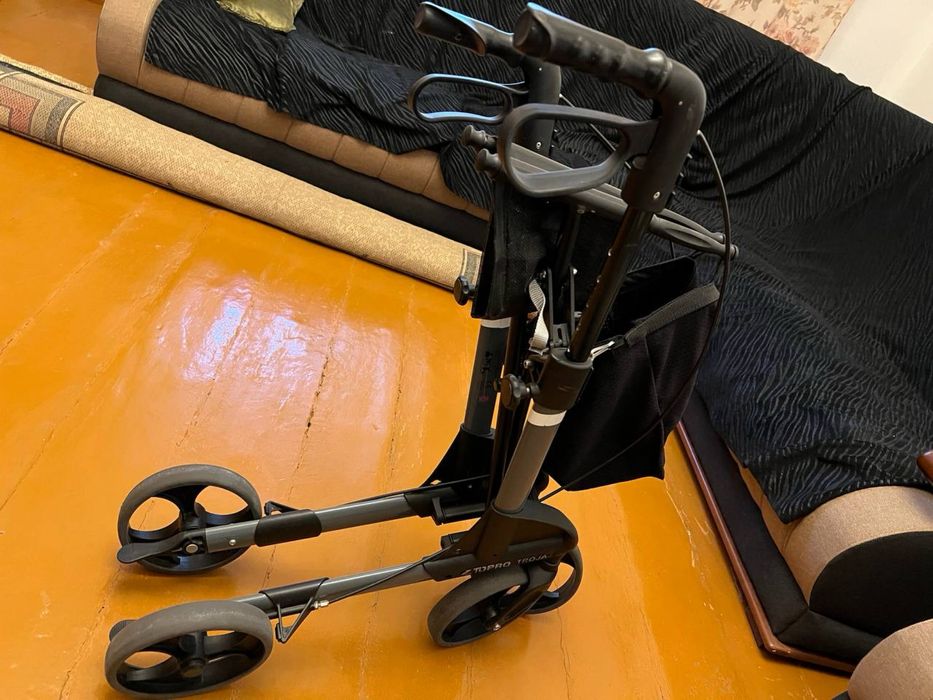 Коляска для инвалидов