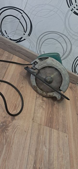 Makita SR1800 185 мм професионален ръчен циркуляр – работещ