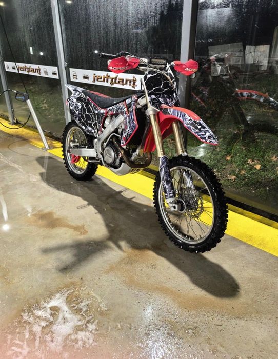 Продавам Honda CRF 450