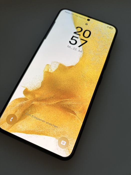Samsung S22 в хорошем состояние