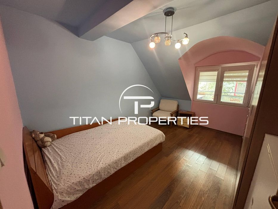 Продава се Двустаен апартамент в Варна, Цветен квартал - 64 кв.м за 1156 €/кв.м - Снимка #4