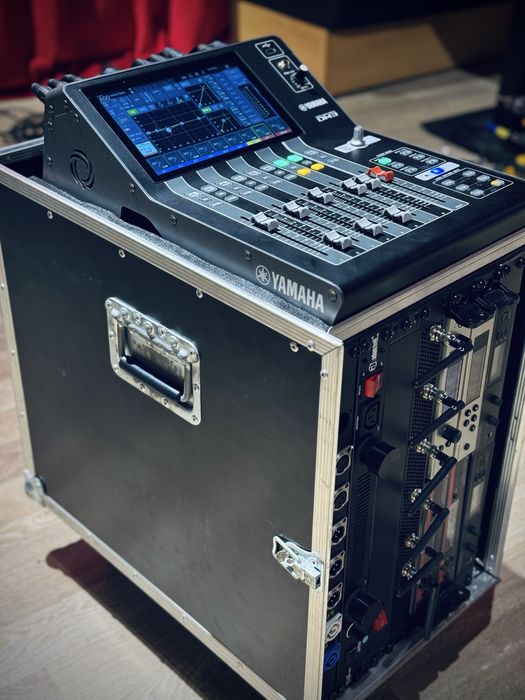 Mixer digital  Yamaha DM3s + rack 7U