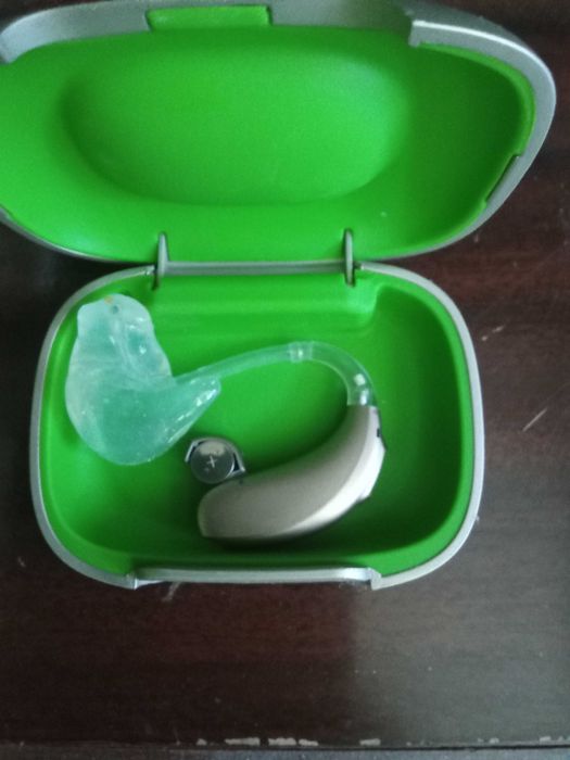 Продавам слухов апарат PHONAK