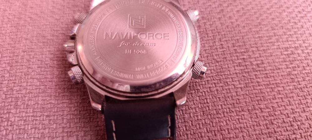 Часовник Naviforce
