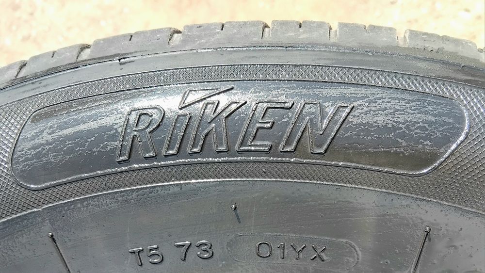 Гуми 235 60 16  Рикен Riken 4 броя. Вианор
Нов внос. Не са нови! Посочената цена е за един брой гума. Без коментар на цената. 43 години опит в бранша.