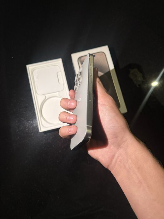 Iphone 15 pro titanium
