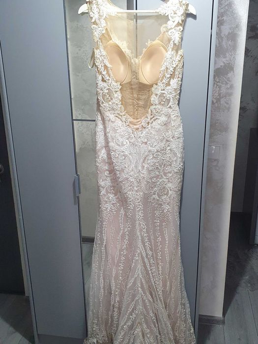 Vând rochie de mireasa, 500 lei .