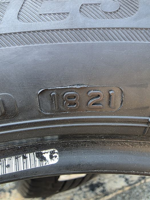 Vând patru anvelope de iarna Bridgestone 245 50 19 dot 1821