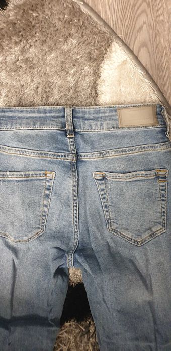 Blugi Zara cu margelute